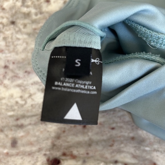 Like New Balance Athletica Bra - Picture 3 of 3